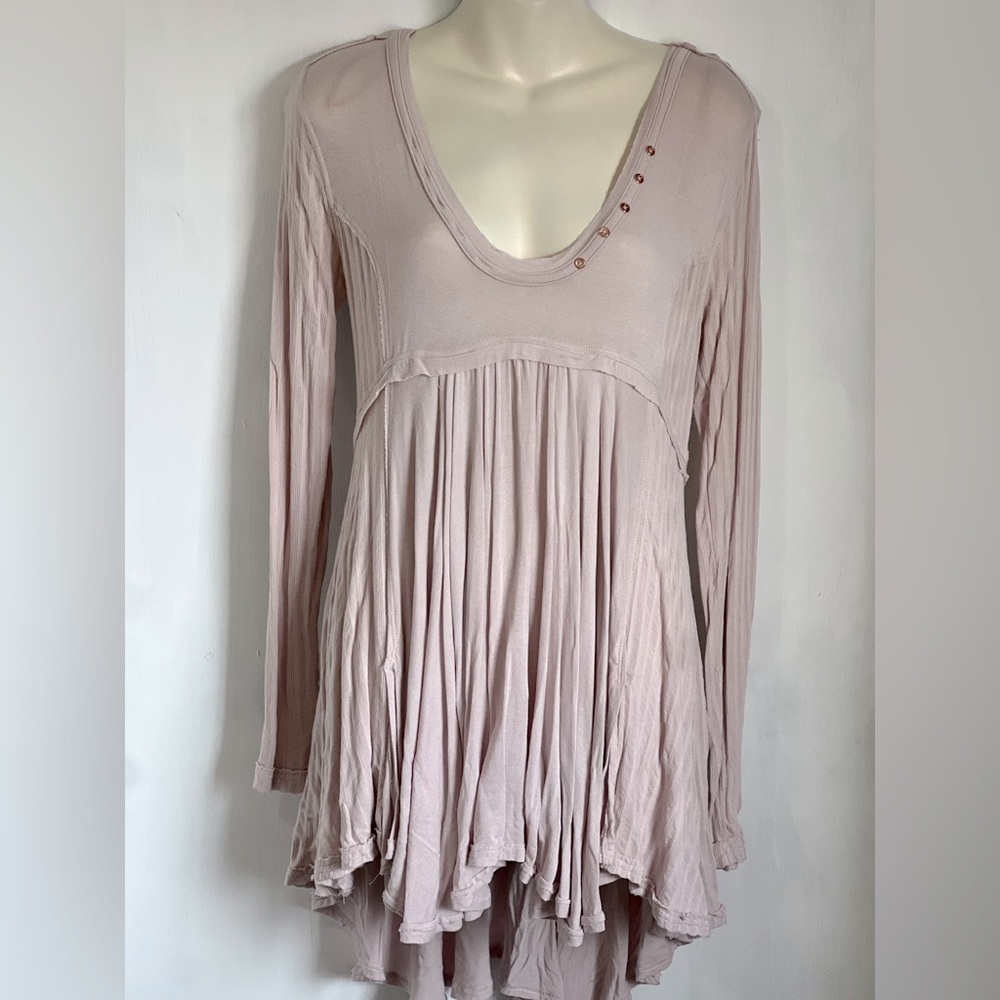 Free People Long Sleeve Tunic Size XS but fits like a medium!